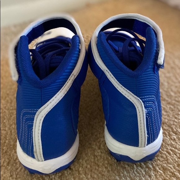 Under Armour Baseball Cleats - Picture 2 of 4
